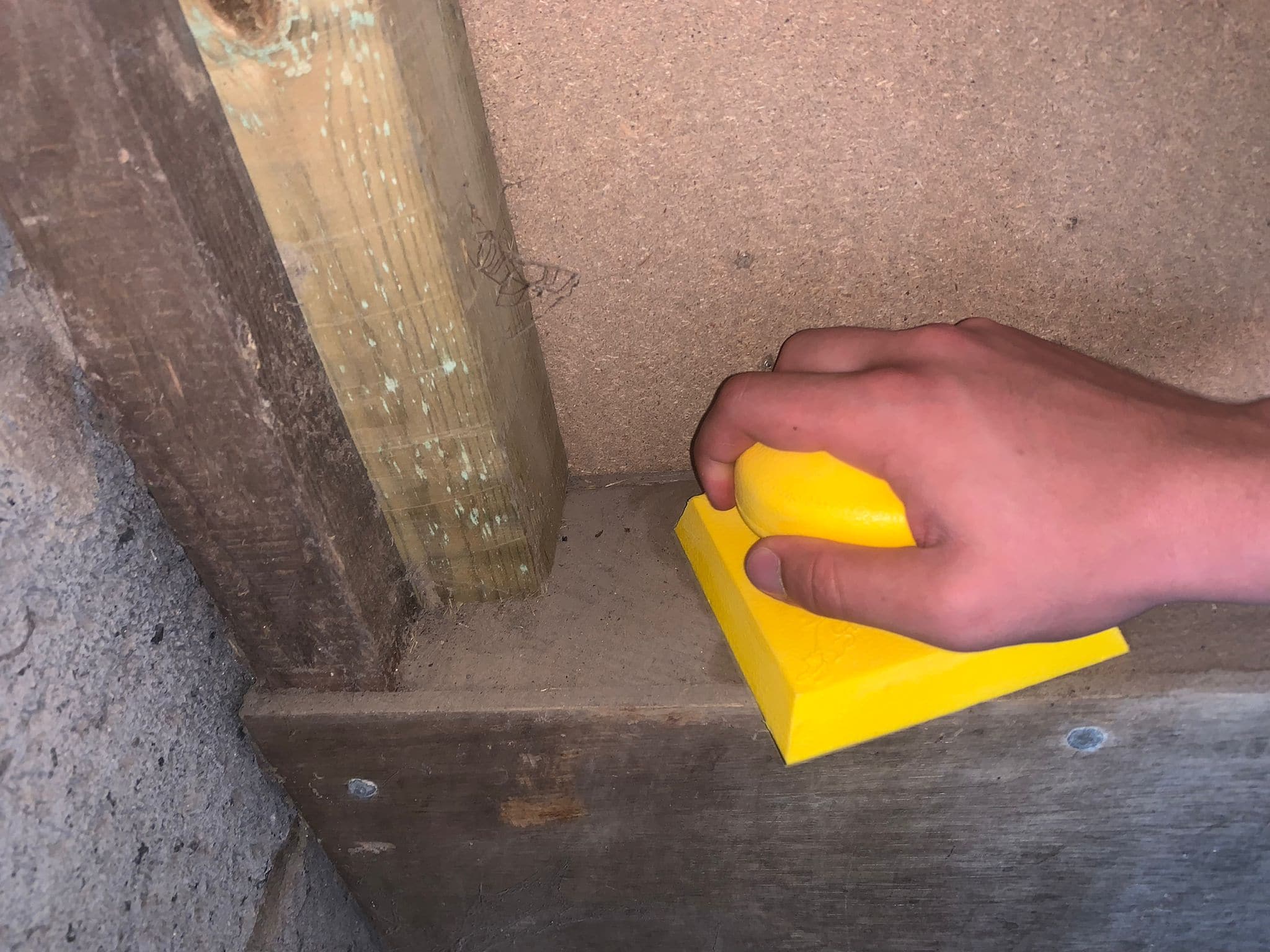Confort Grip Handle for Sanding with 15 Sandpaper sheets