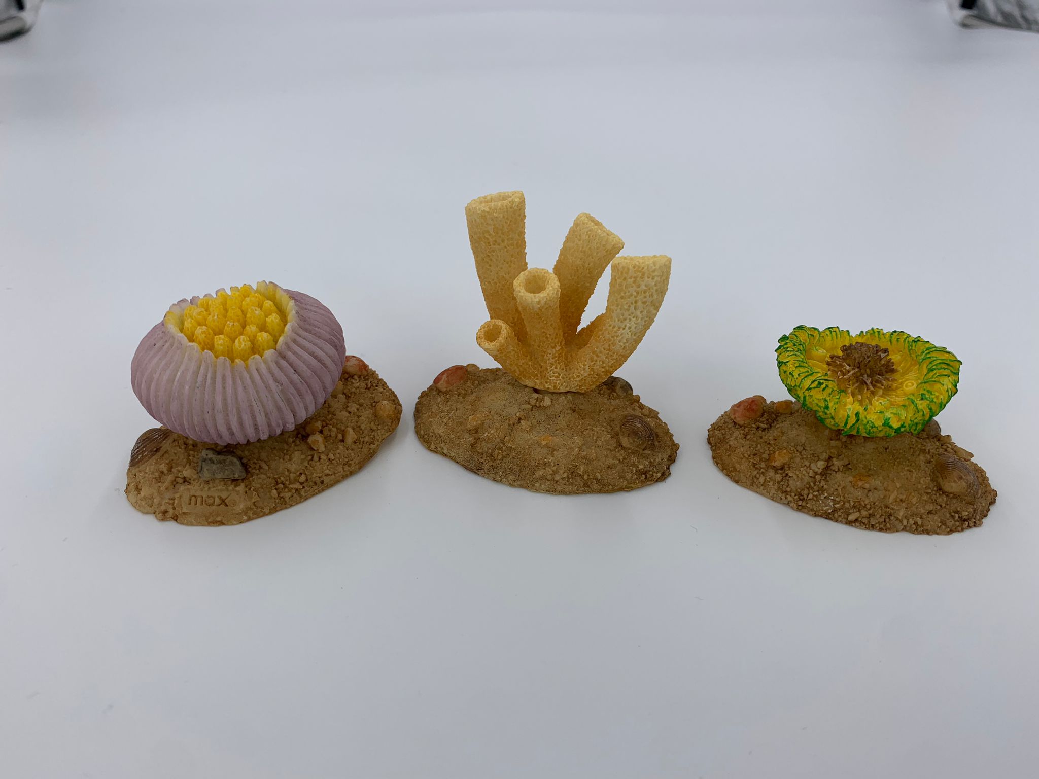 Multicolor Aquarium Decor superb detailed Coral Hiding Ornament for Fish Tank Decoration