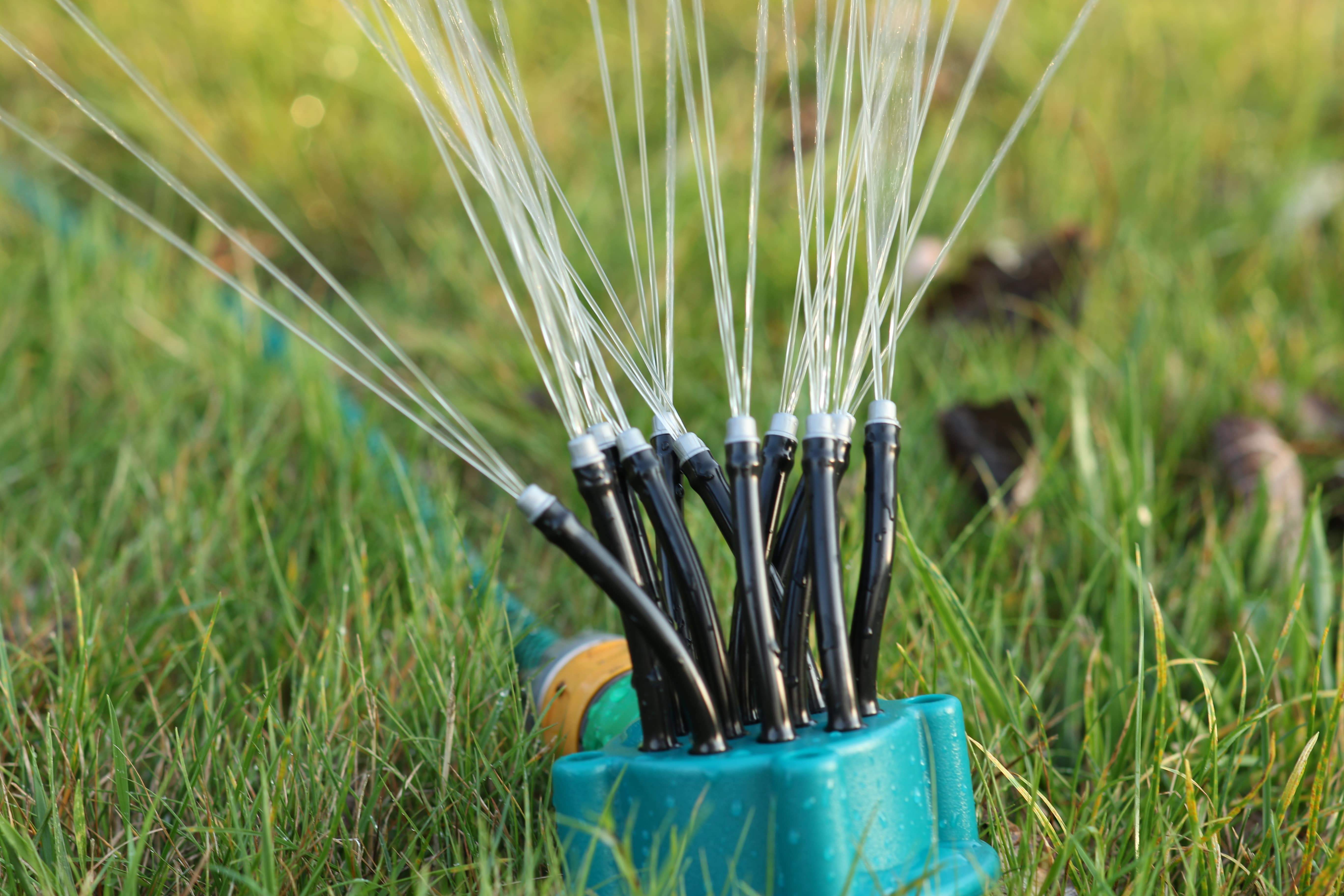 Noodlehead Flexible Garden Sprinkler